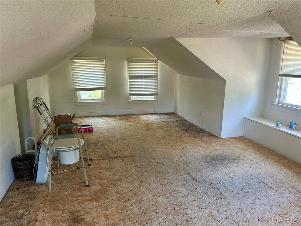 105 E Vine Street Property Photo 12