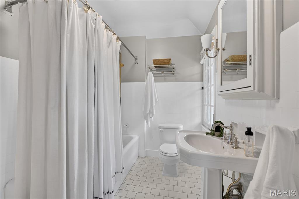 7101 Delmar Boulevard Property Photo 39