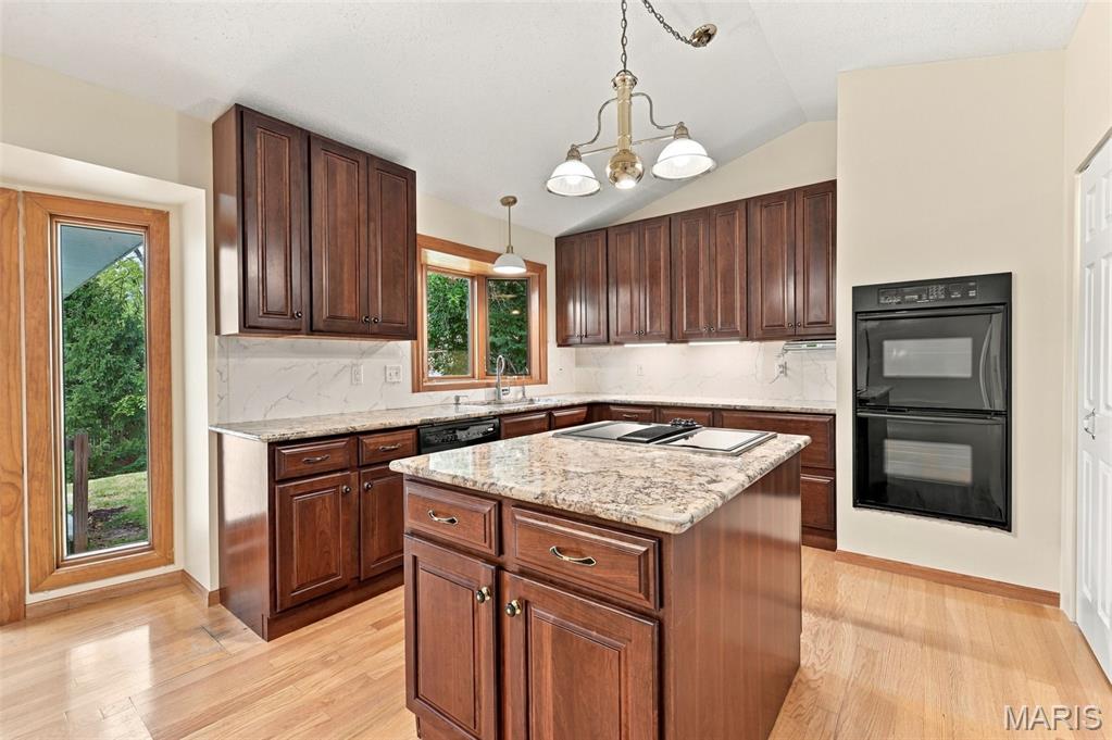 807 Nykiel Court Property Photo 15