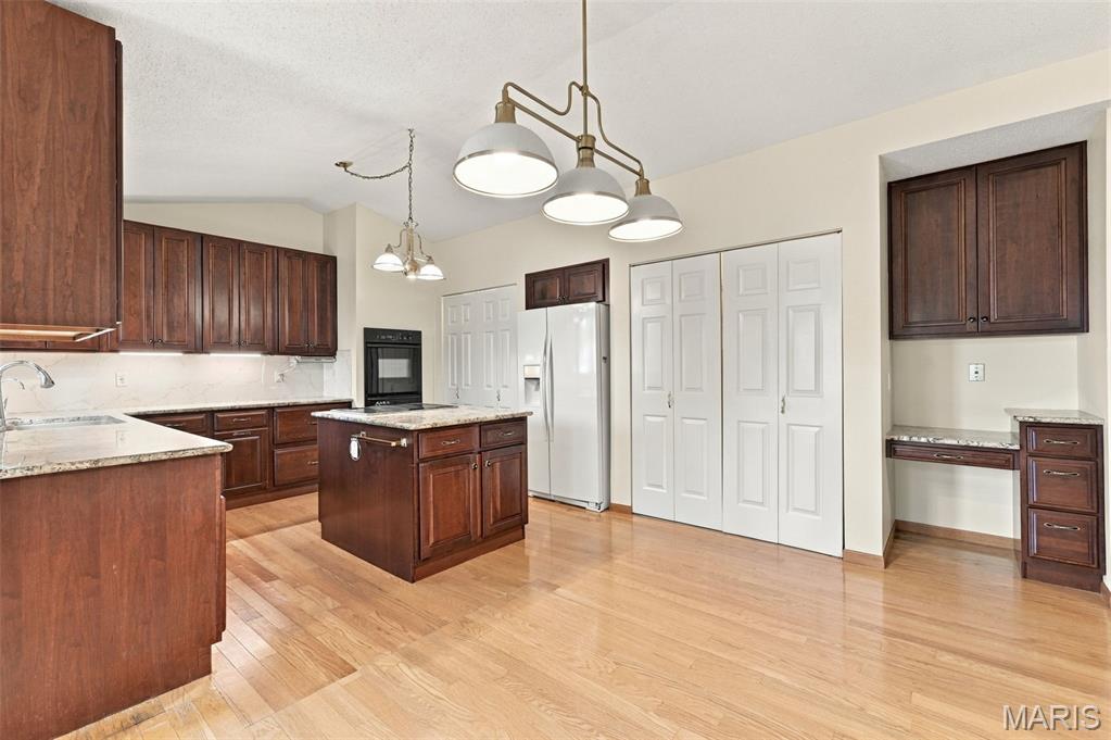 807 Nykiel Court Property Photo 16