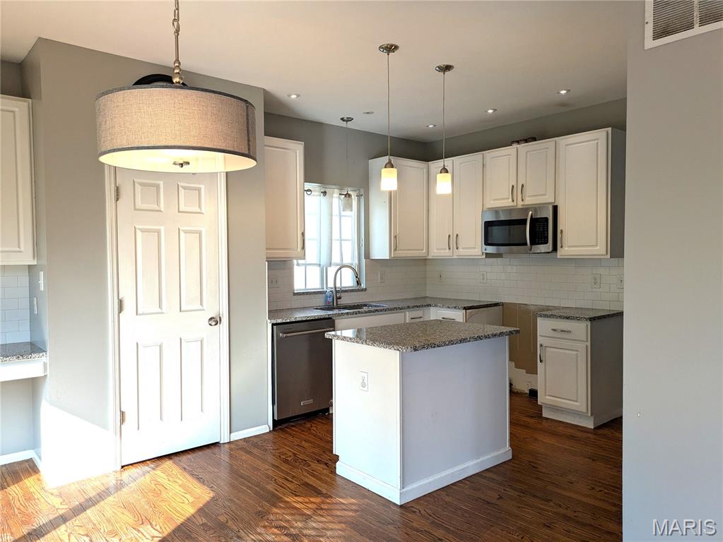 9104 Cedarberry Circle Property Photo 16
