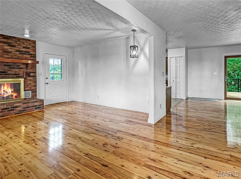 4600 Hilltop Drive Property Photo 11