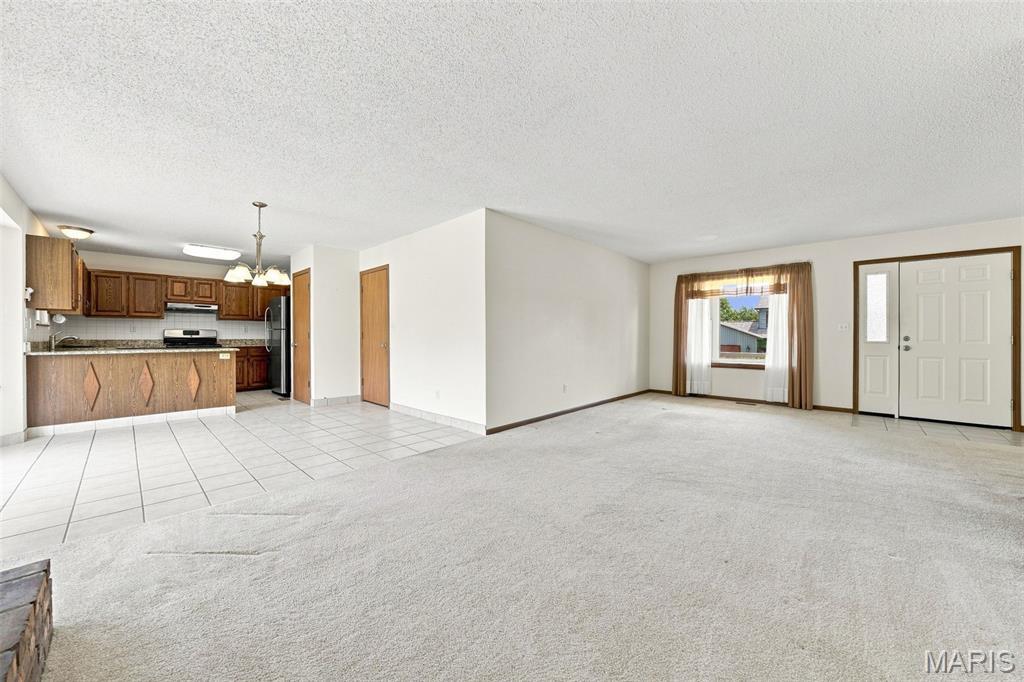 3235 Rosedale Drive Property Photo 4