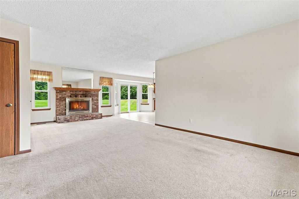 3235 Rosedale Drive Property Photo 5