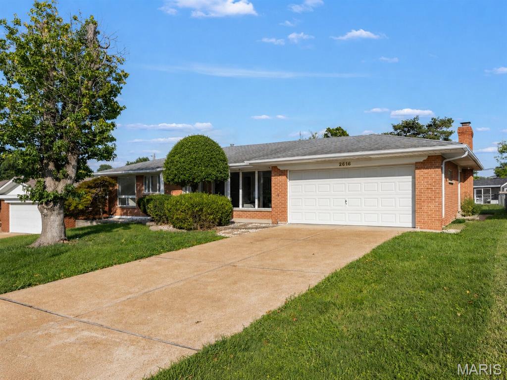 2616 Waltham Drive Property Photo 1