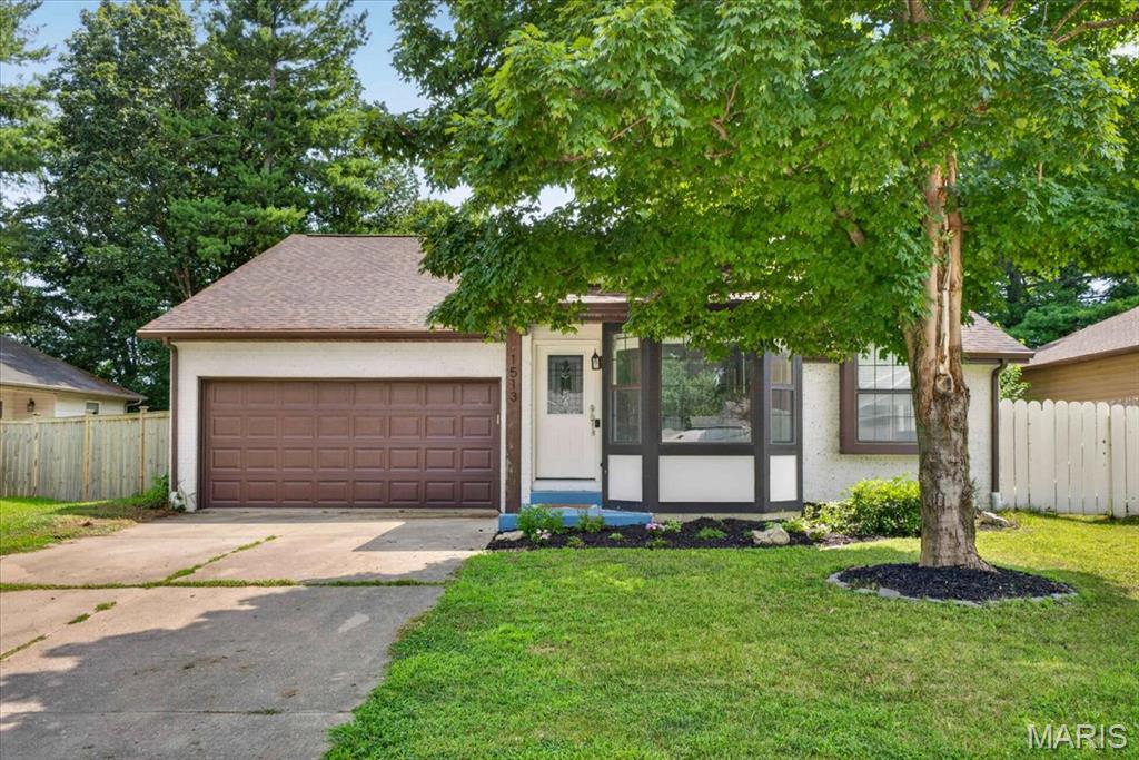 1513 Royal Oak Court Property Photo 2