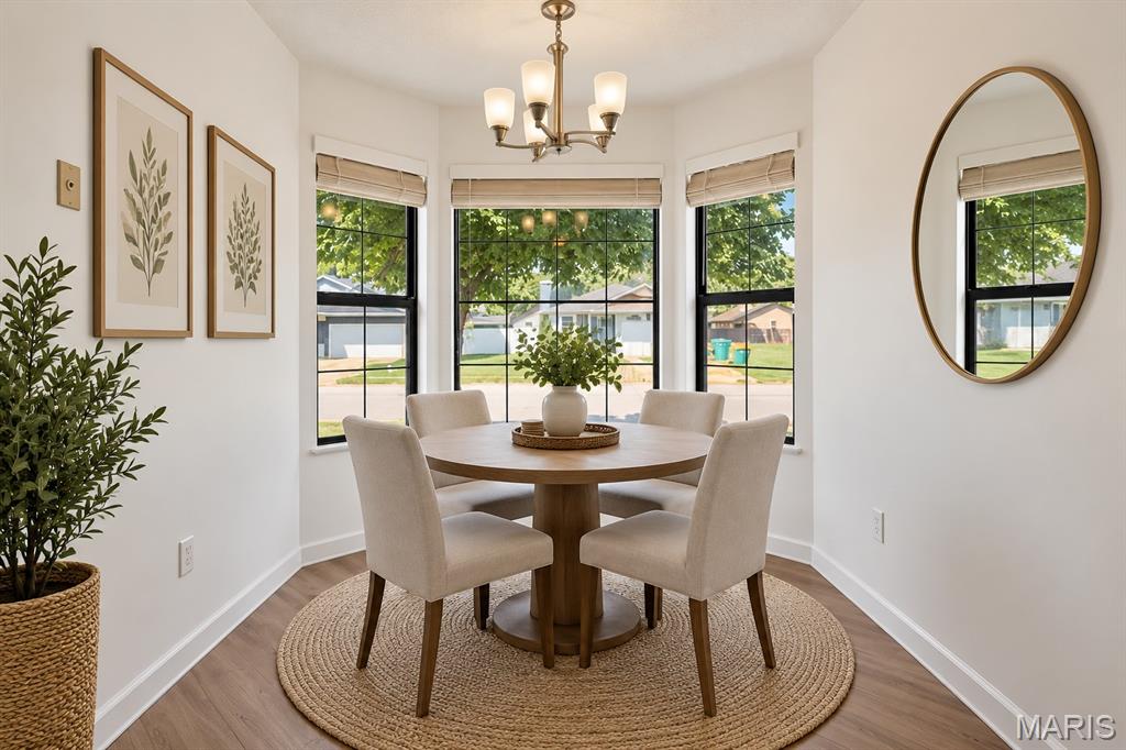 1513 Royal Oak Court Property Photo 8