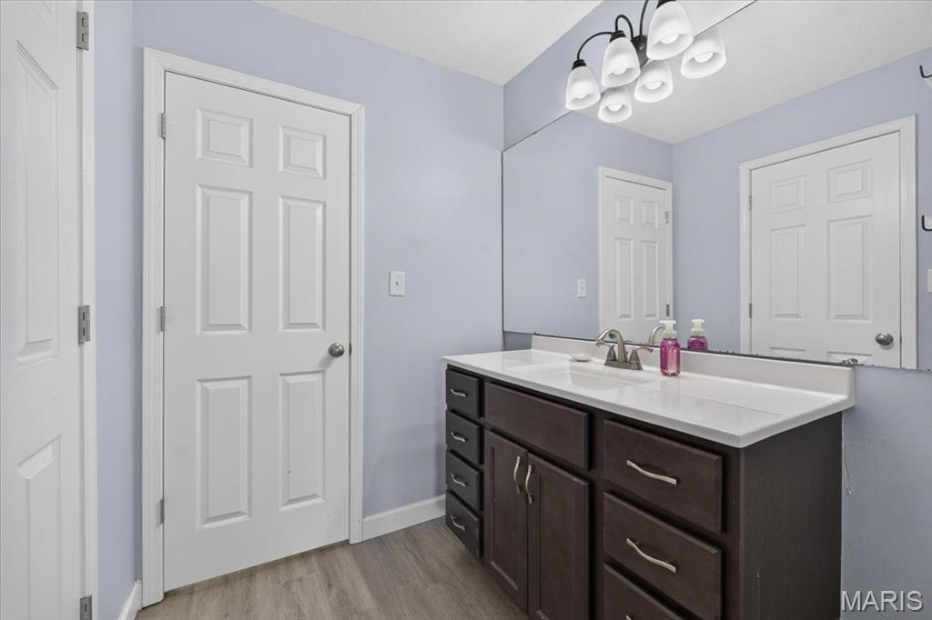 1513 Royal Oak Court Property Photo 11