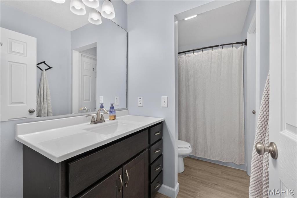 1513 Royal Oak Court Property Photo 12