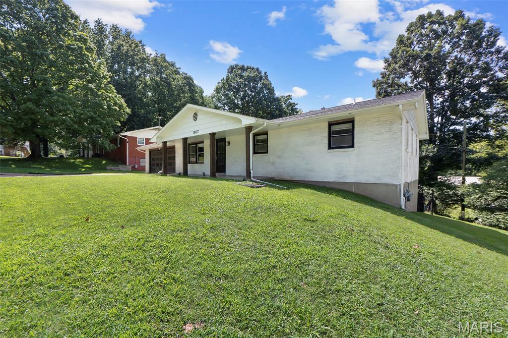 1807 Ricardo Drive Property Photo 2