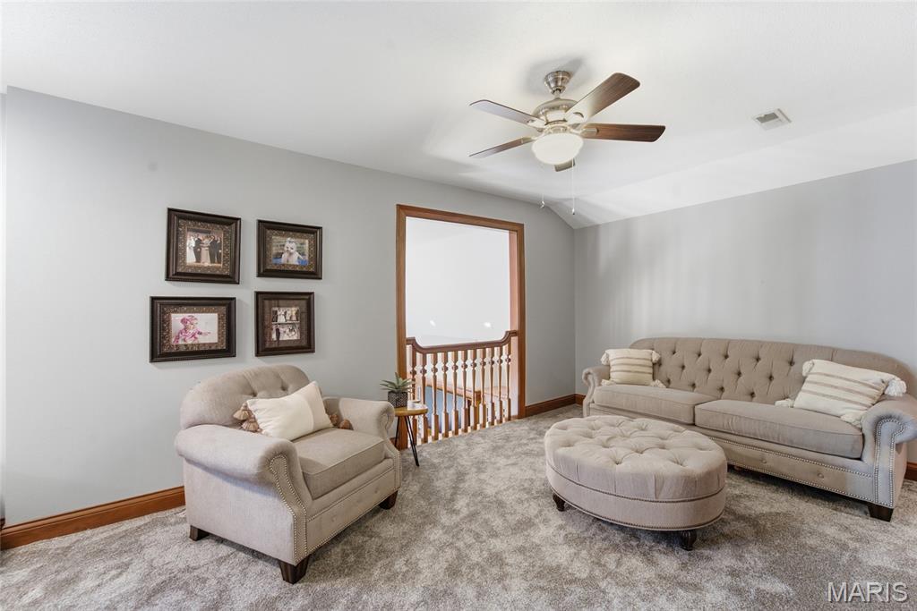 1109 N Oxfordshire Lane Property Photo 32