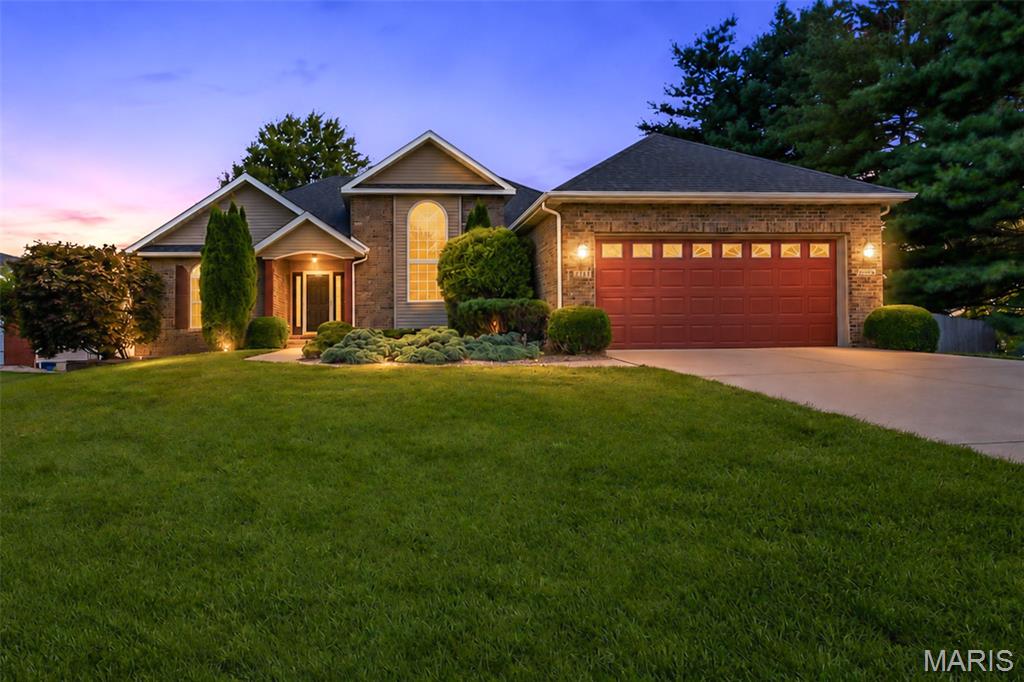 2743 Cascade Lake Drive Property Photo 1
