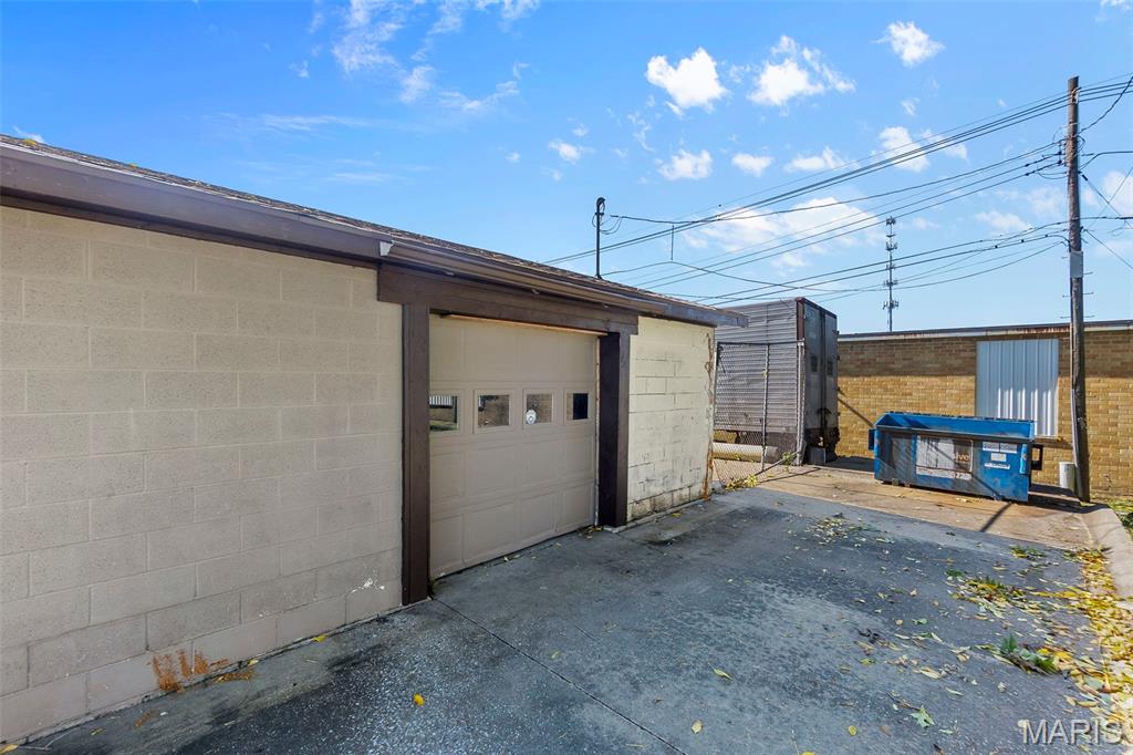 225 Clark Avenue Property Photo 6