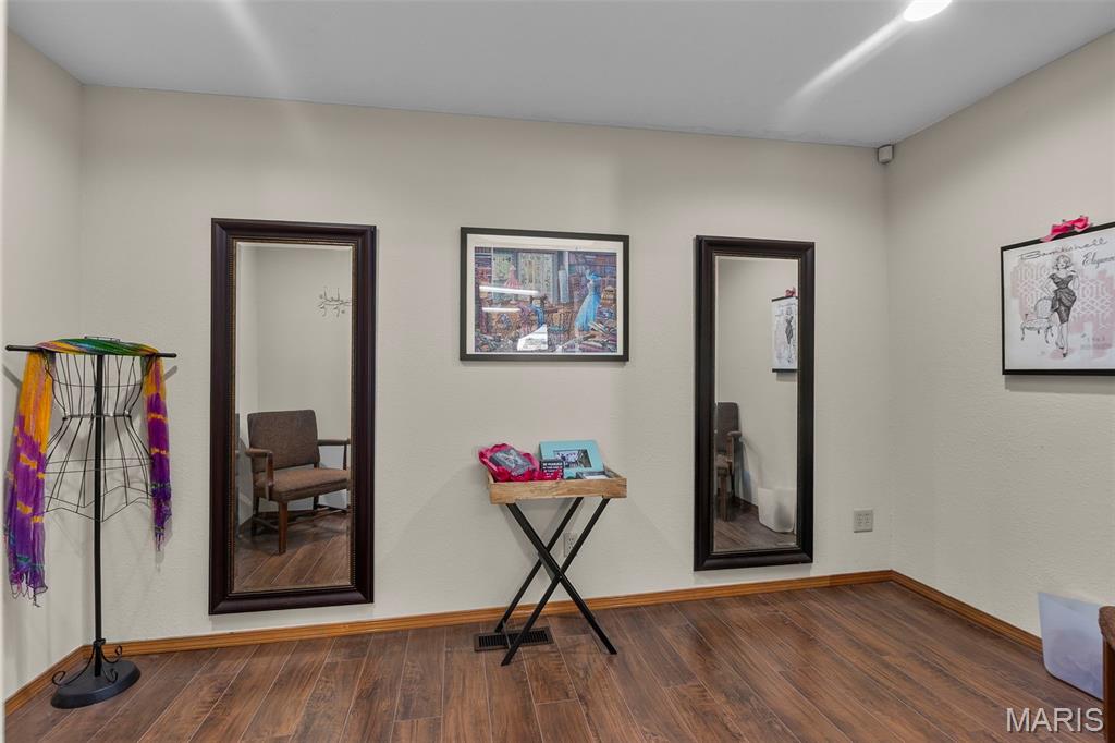 225 Clark Avenue Property Photo 10
