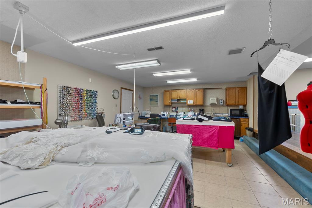 225 Clark Avenue Property Photo 12
