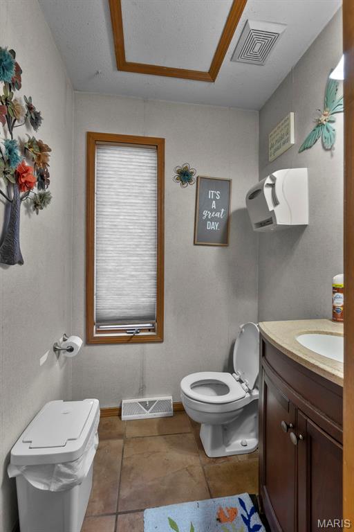 225 Clark Avenue Property Photo 16
