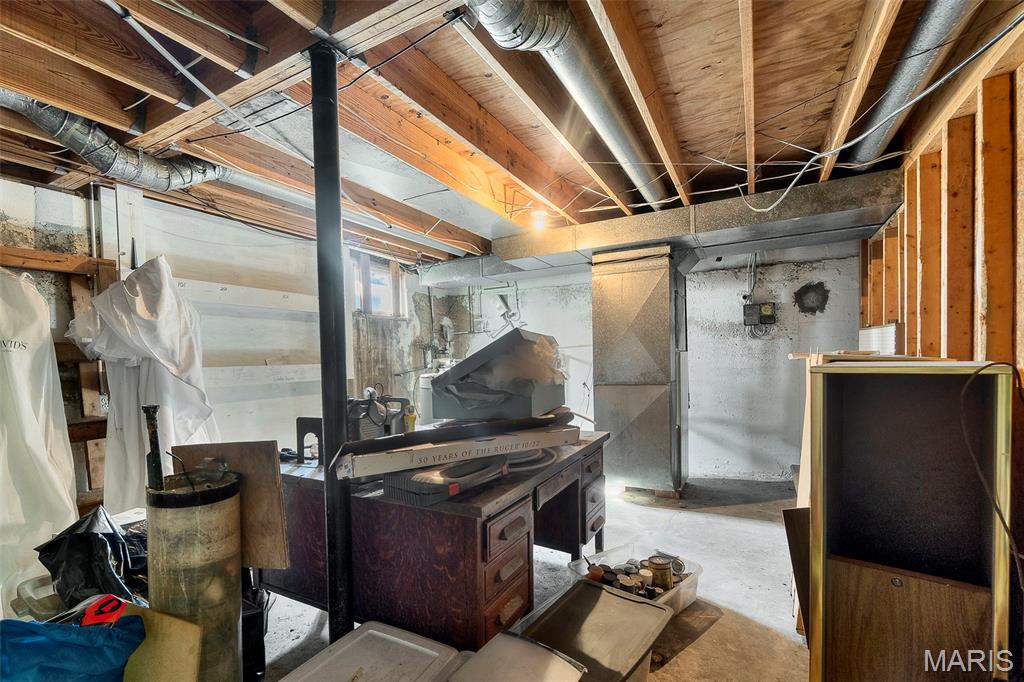 225 Clark Avenue Property Photo 20