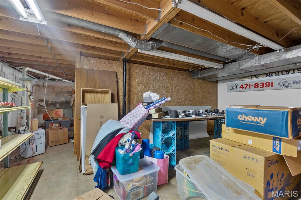 225 Clark Avenue Property Photo 21