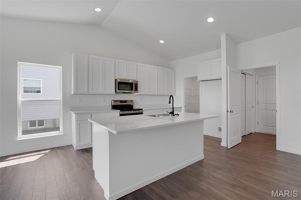 4566 Bella Terra Drive Property Photo 5