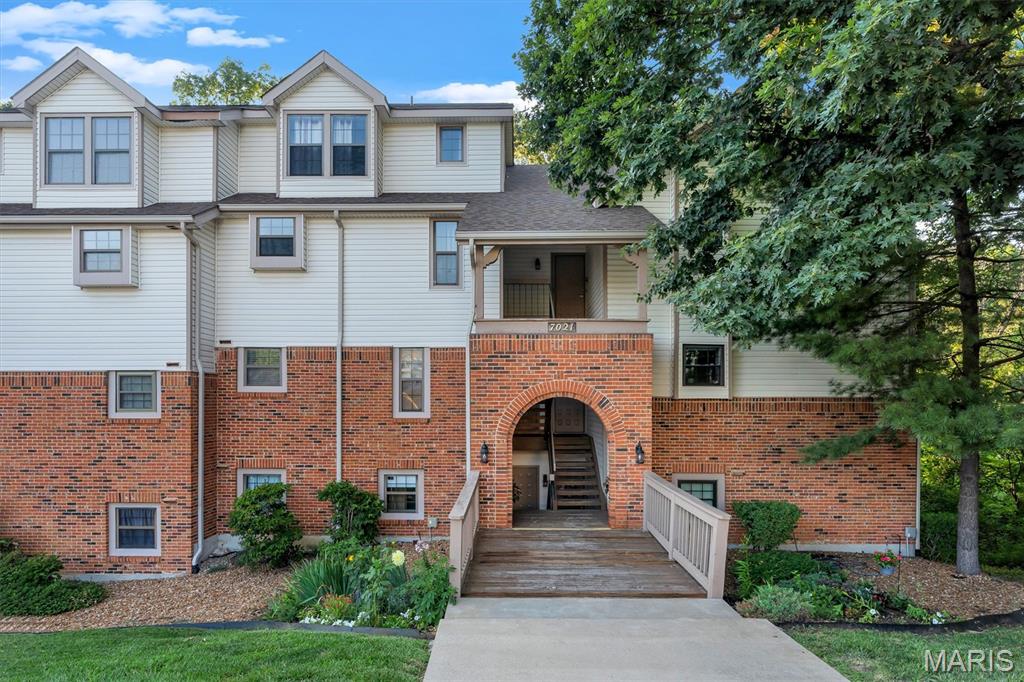 7021 Green Tee Court