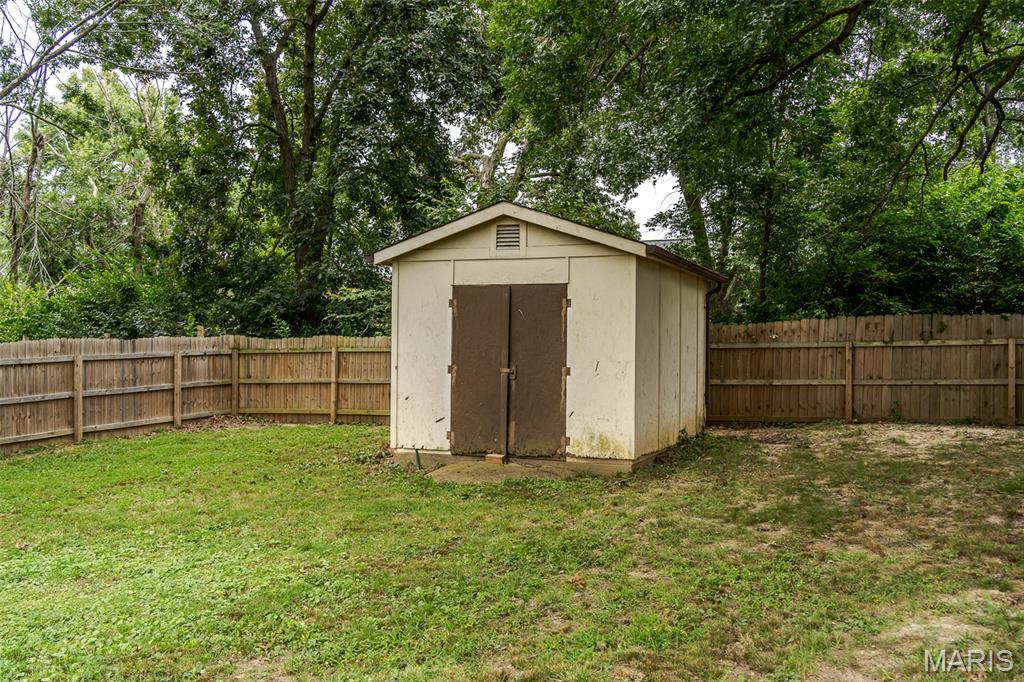 670 Meadow Drive Property Photo 3
