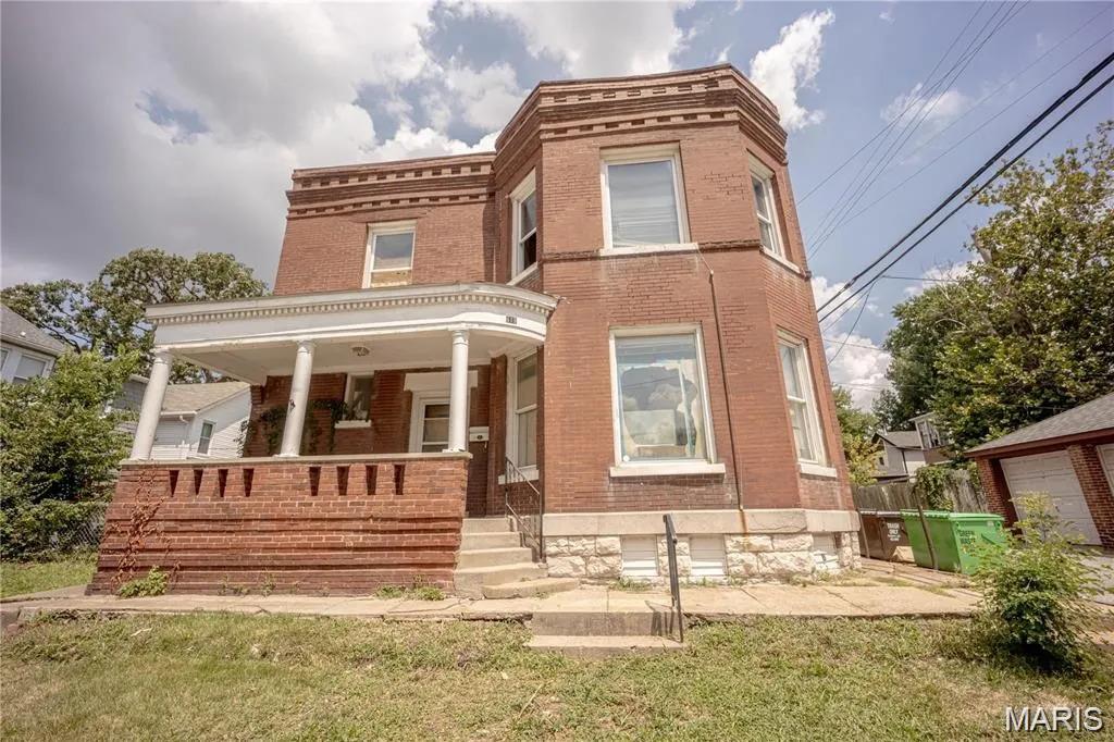 419 Mott Street Property Photo 1