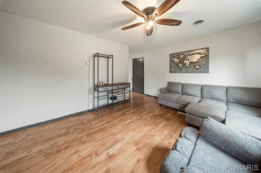 5 King Drive Property Photo 4