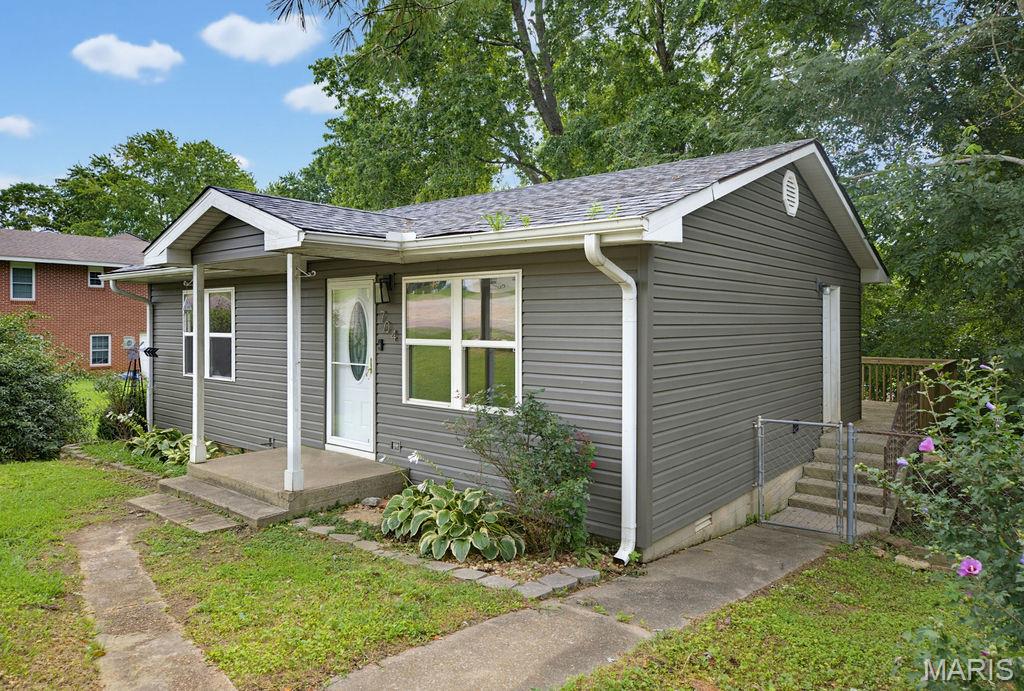 704 Union Street Property Photo 3