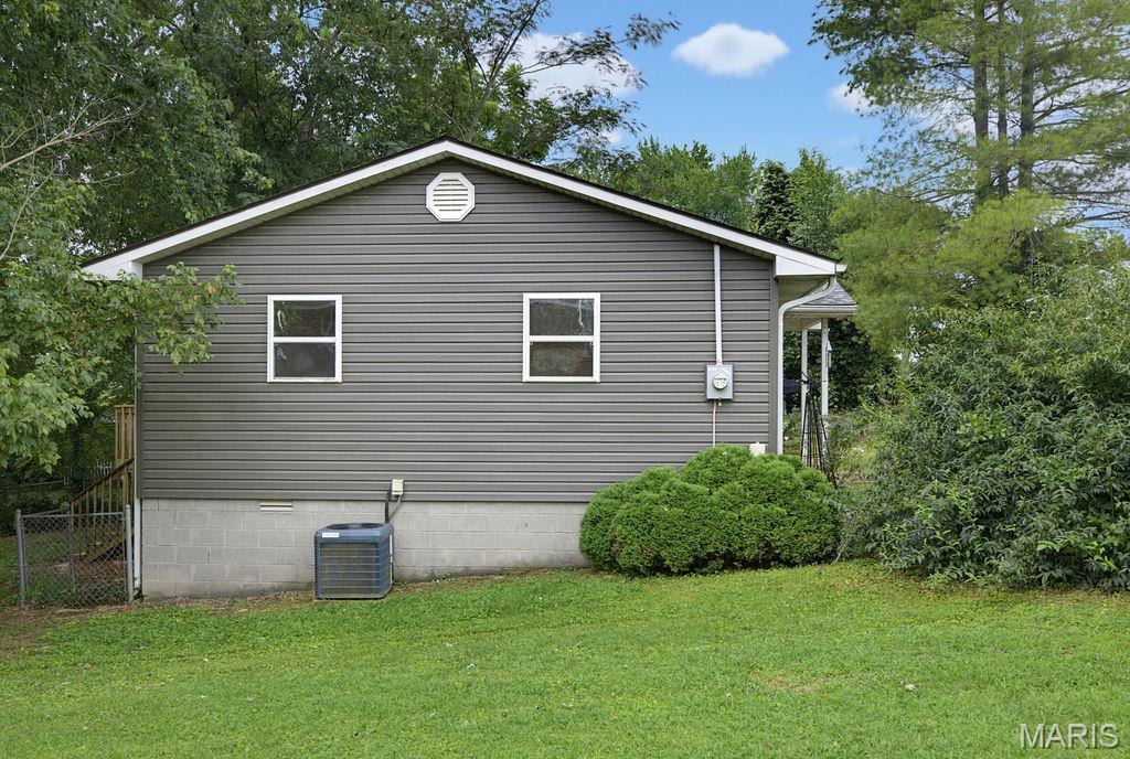 704 Union Street Property Photo 4