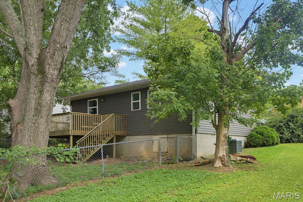 704 Union Street Property Photo 5