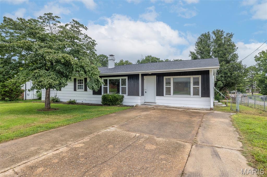 1901 Seifert Drive