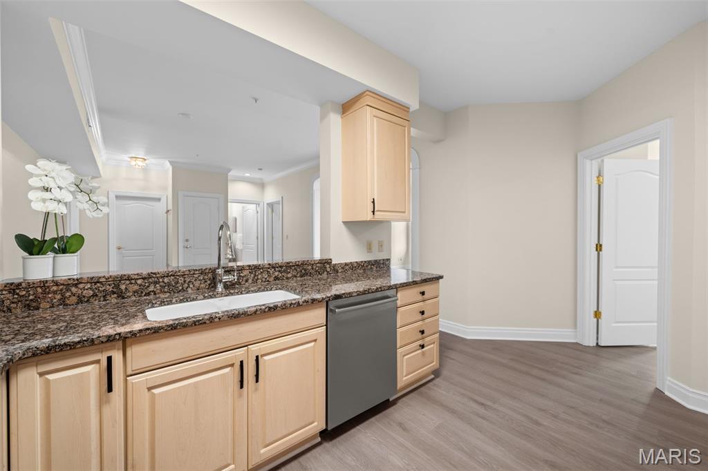 750 S Hanley Road 430 Property Photo 11
