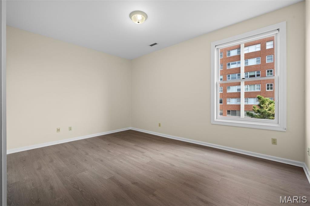 750 S Hanley Road 430 Property Photo 17