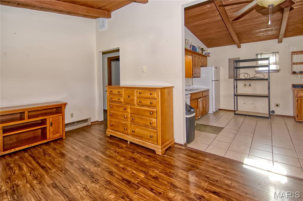 220 N Olive Street Property Photo 4