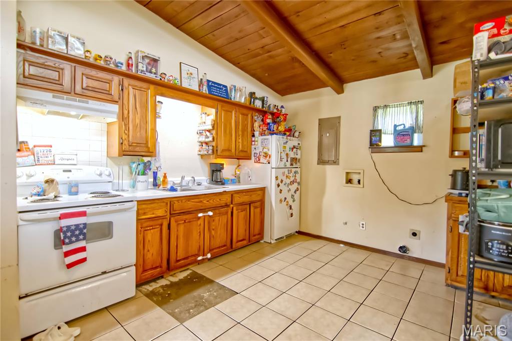 220 N Olive Street Property Photo 5