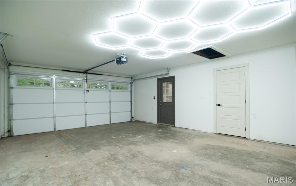 710 Bloomfield Avenue Property Photo 32