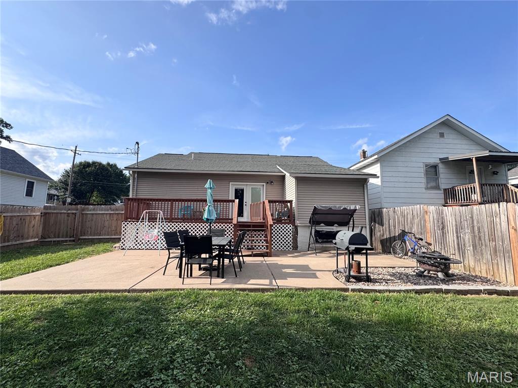 3015 Marsh Avenue Property Photo 2
