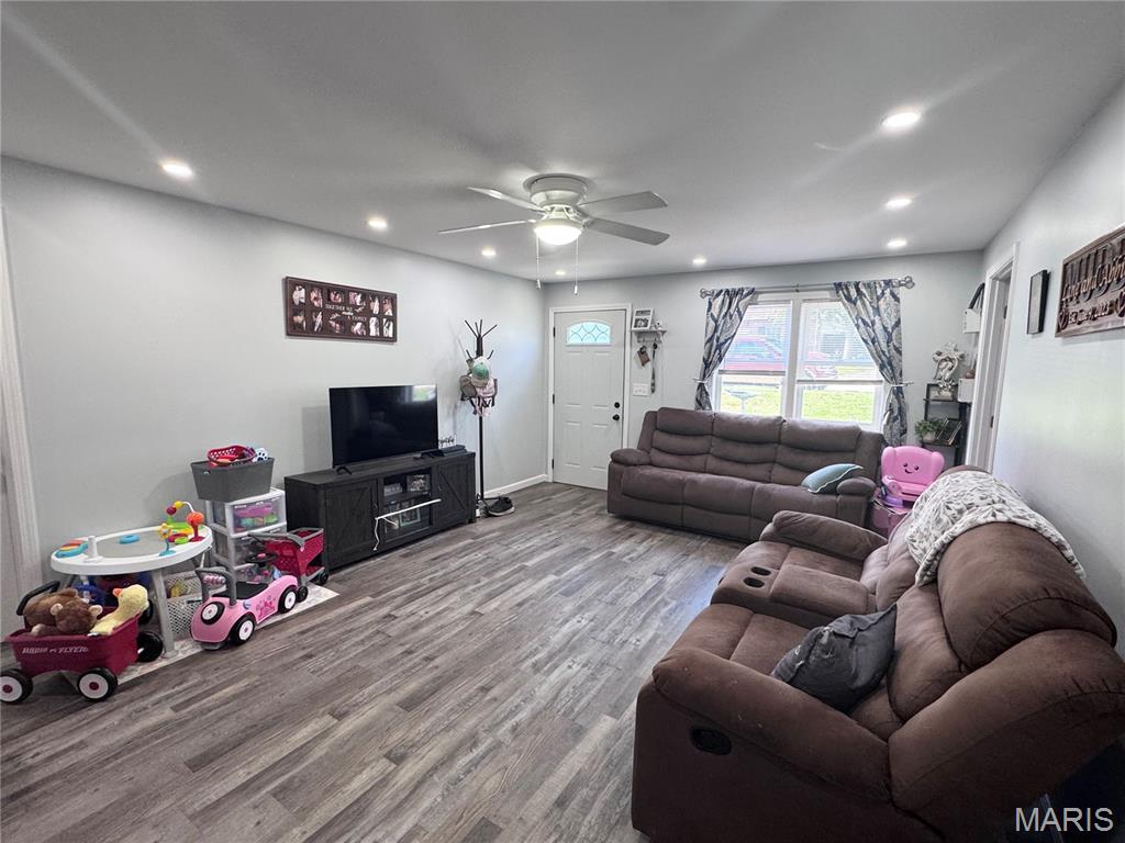 3015 Marsh Avenue Property Photo 3