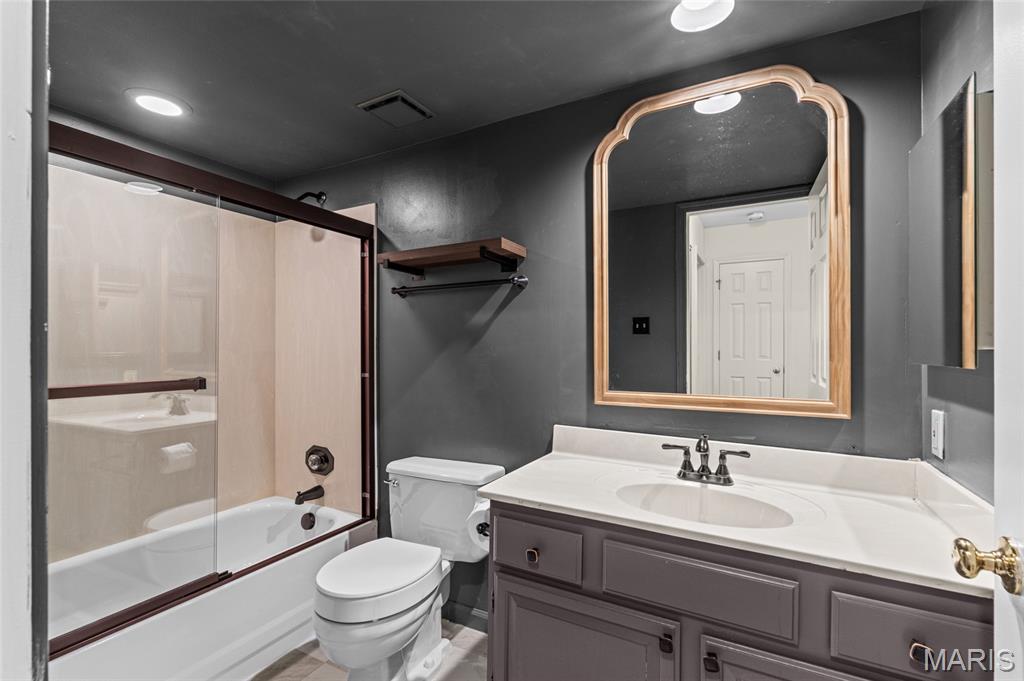 4235 W Pine Boulevard 3 Property Photo 15