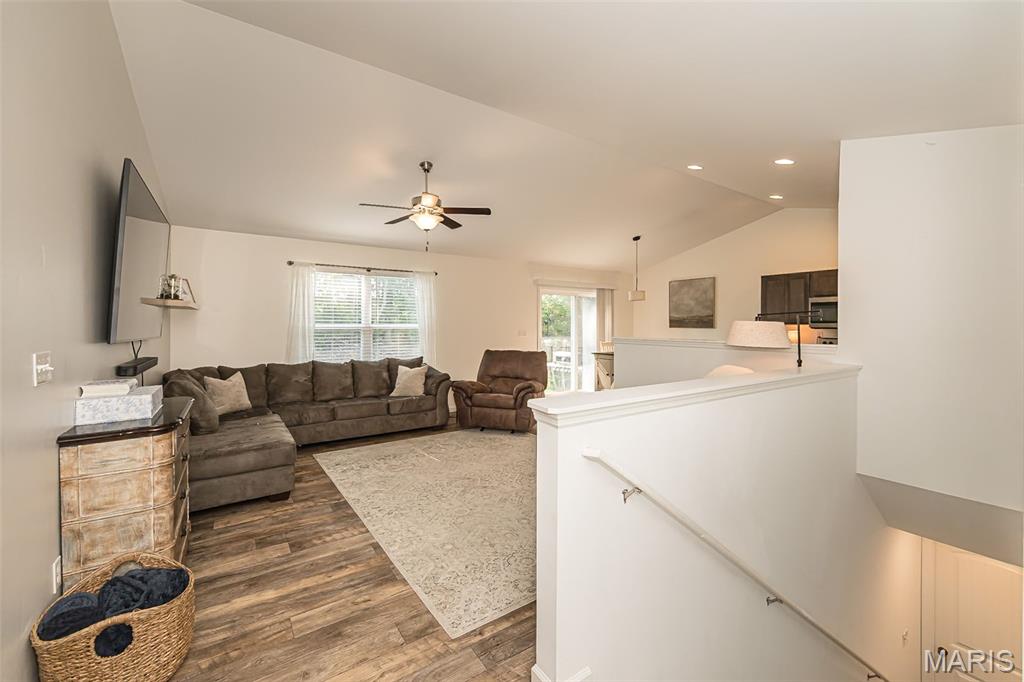 162 Williamsburg Lane Property Photo 4
