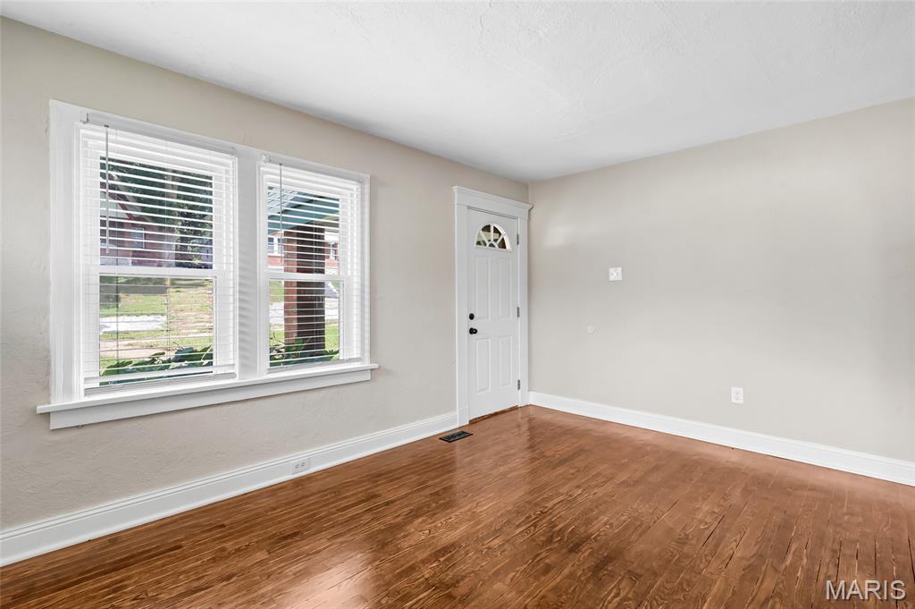 3302 Welsberg Drive Property Photo 8