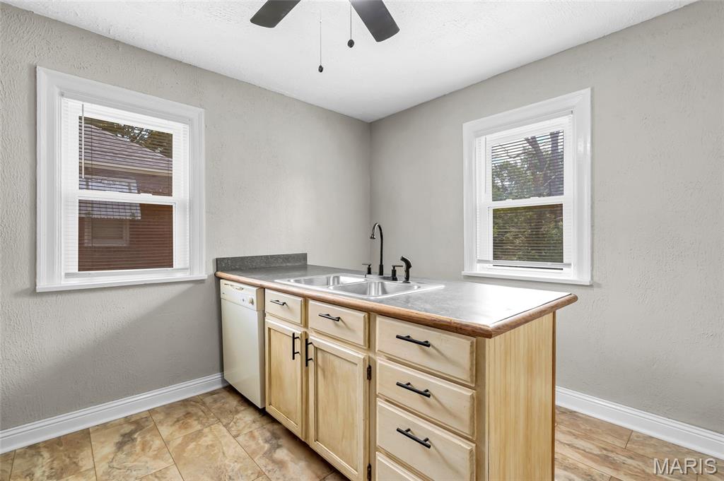 3302 Welsberg Drive Property Photo 16