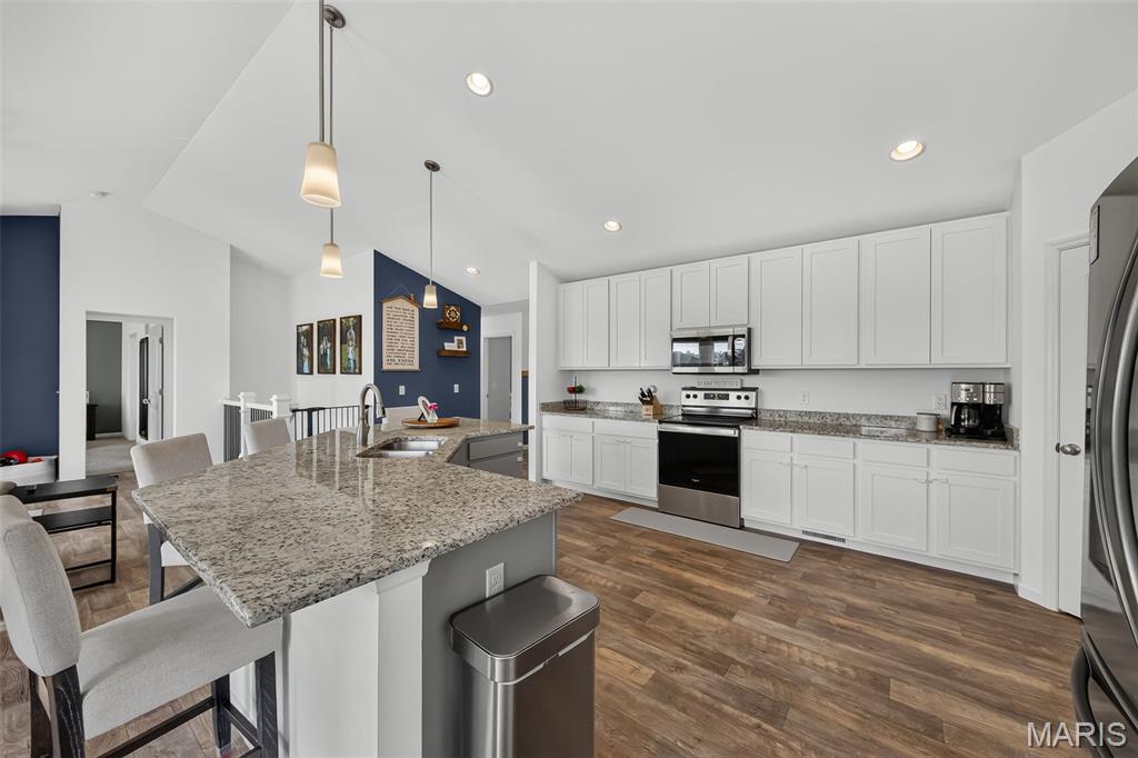 10 Andrew Court Property Photo 15