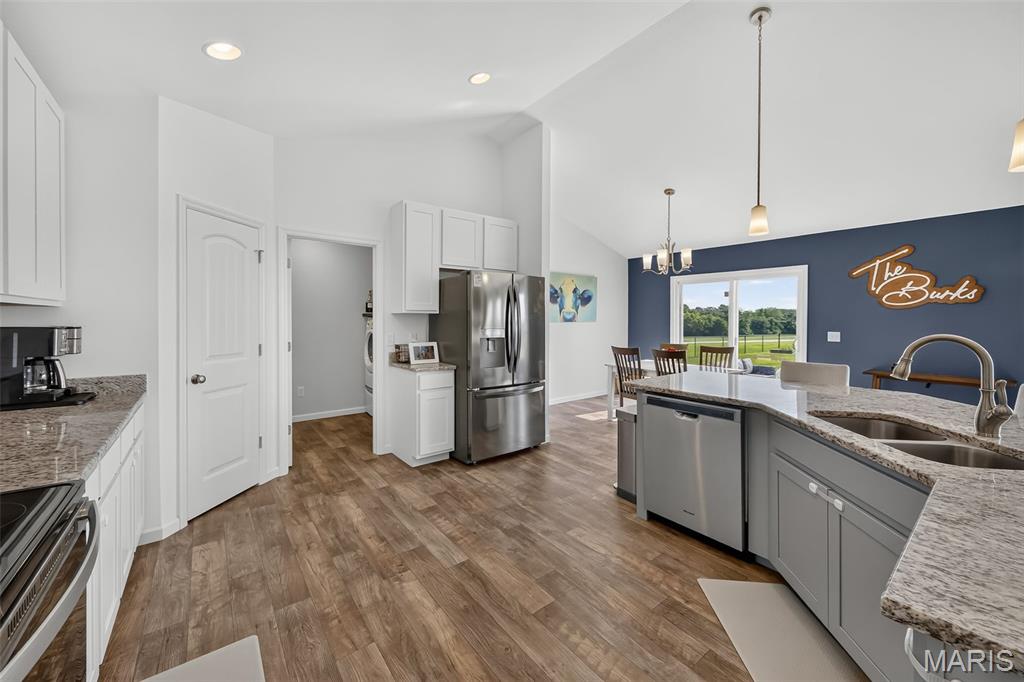10 Andrew Court Property Photo 17