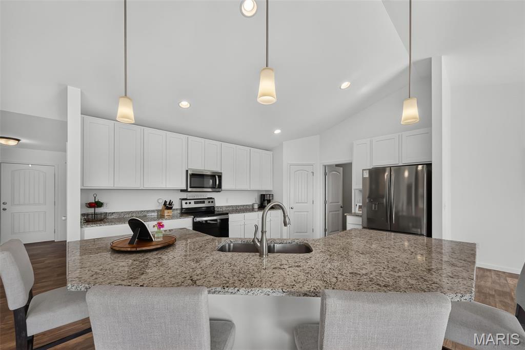 10 Andrew Court Property Photo 19