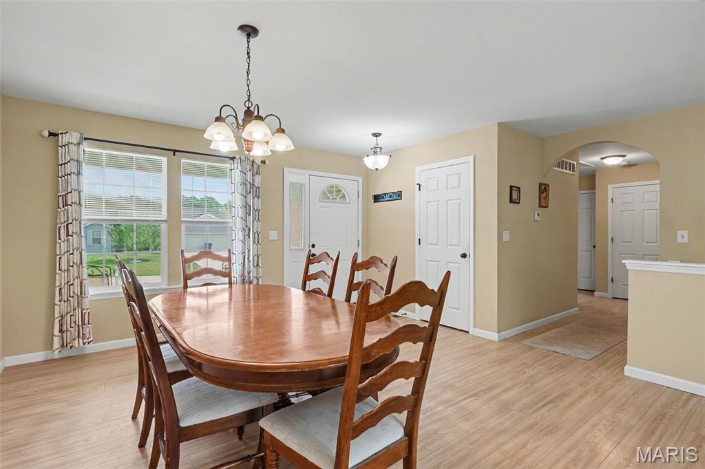 1023 Wrigley Circle Property Photo 4