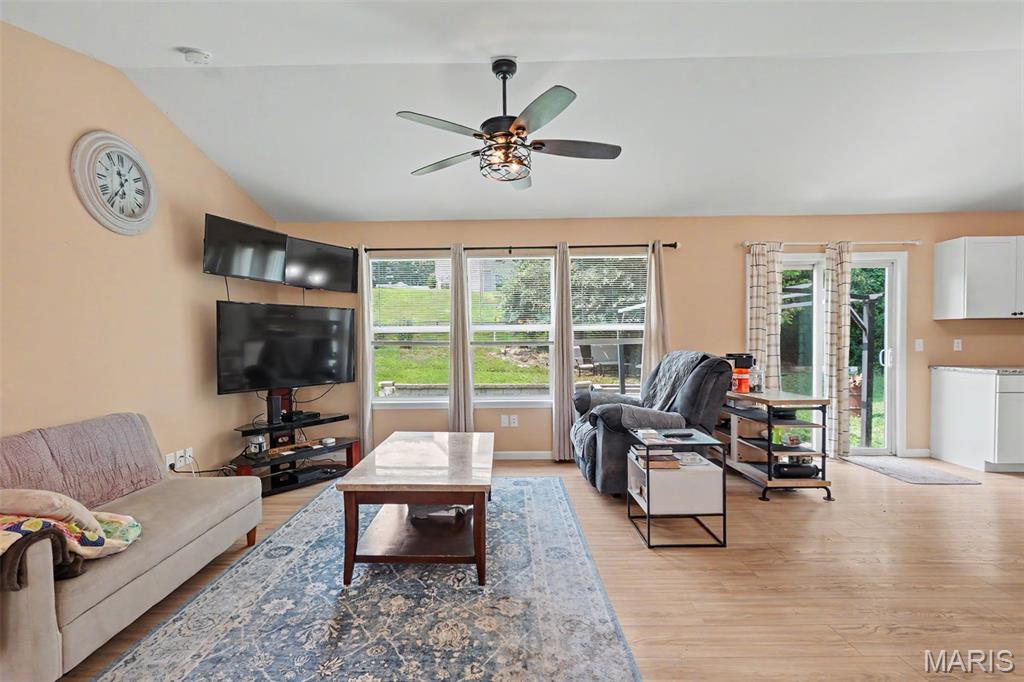 1023 Wrigley Circle Property Photo 6