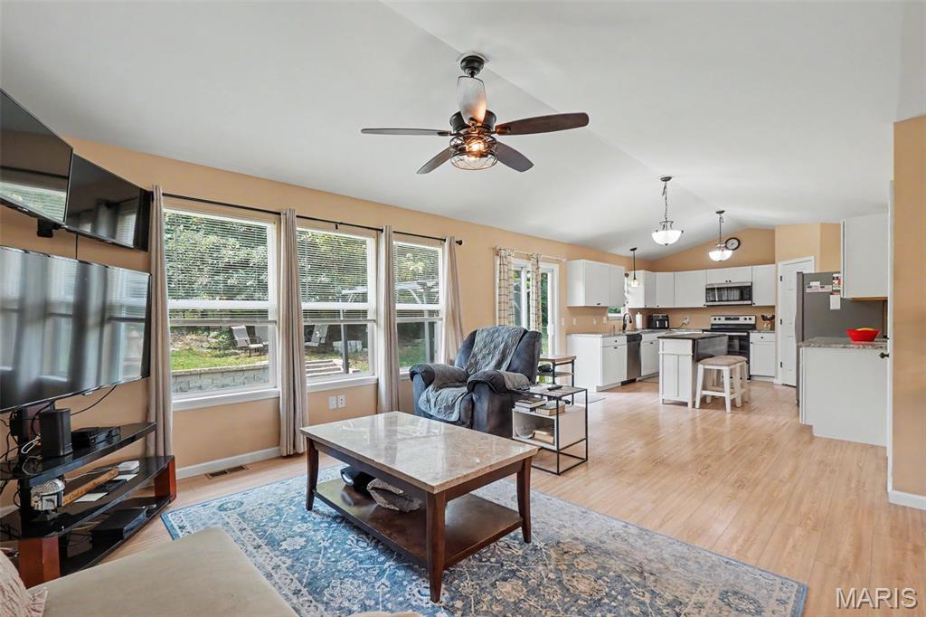 1023 Wrigley Circle Property Photo 8
