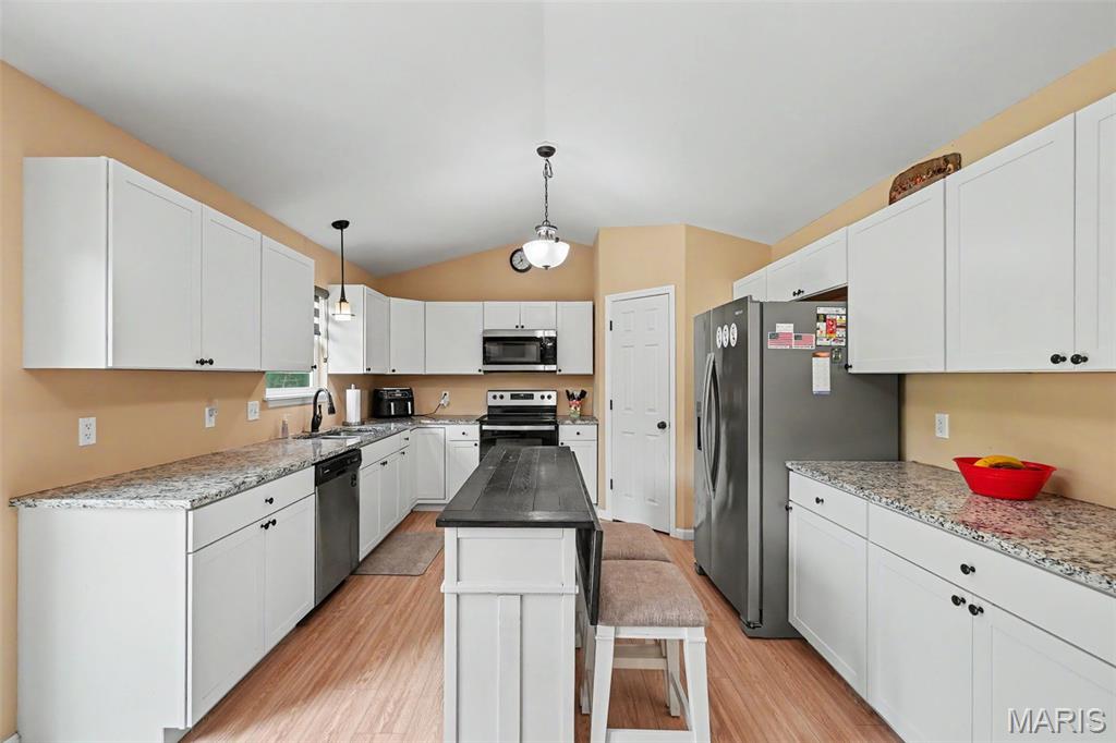 1023 Wrigley Circle Property Photo 9