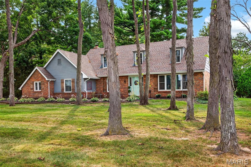 4 Chantilly Court Property Photo 1